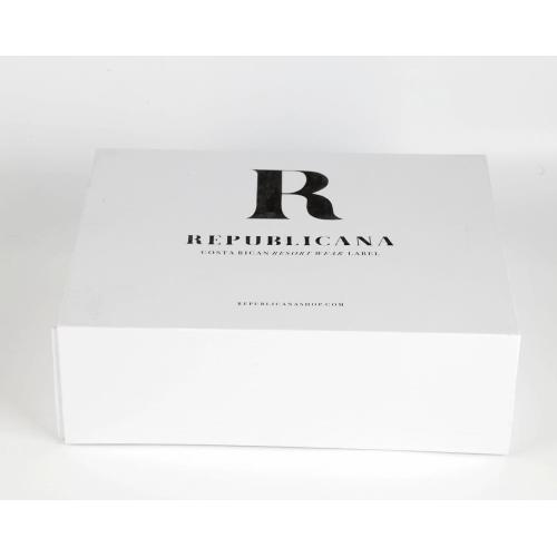 Luxury custom cardboard magnetic closure white gift box