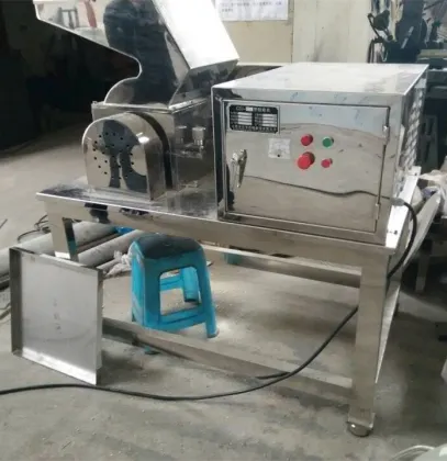 Coarse crusher machine for food industry