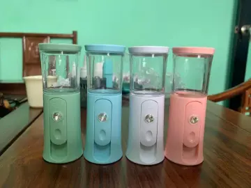 Mini electric spray bottle hydration device