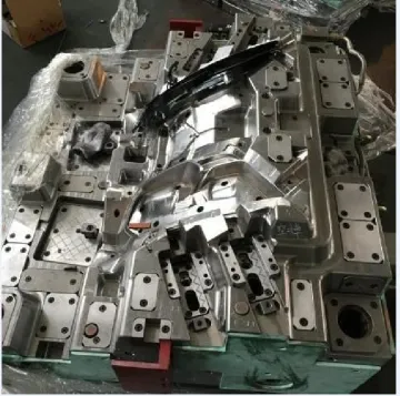 Precision cold stamping die