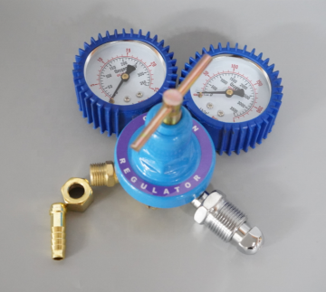 Double Gauge Pressure Regulator for Nitrogen and Oxygen Gases