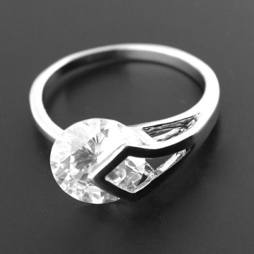 Beauty Snake Cherishing Diamond Silver Ring
