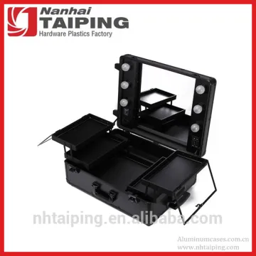 Black Beauty Case With Mirror And Lights