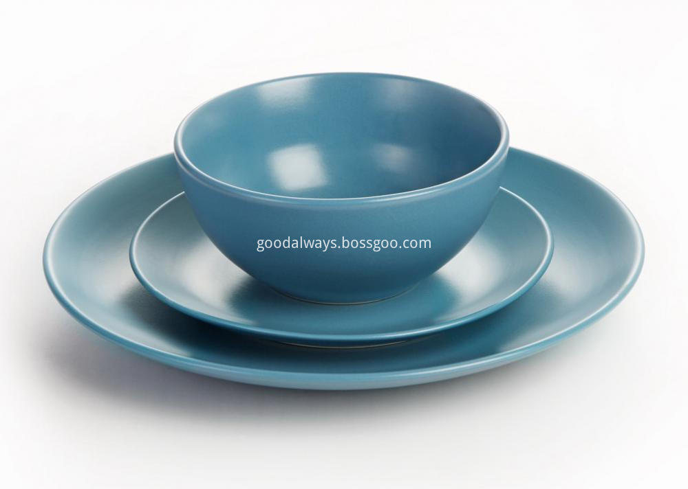 Matt Blue dinnerware set Matt Blue dinnerware set