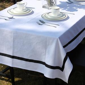 140*180cm Non-Woven Tablecloth with Various Designs