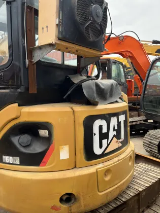 Caterpillar Cat 305C SR: Used Mini Excavator for Home and Garden Projects