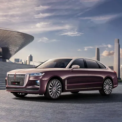 Xinhe Hot Selling FAW HongQi H9 Gasoline Cars in 2023