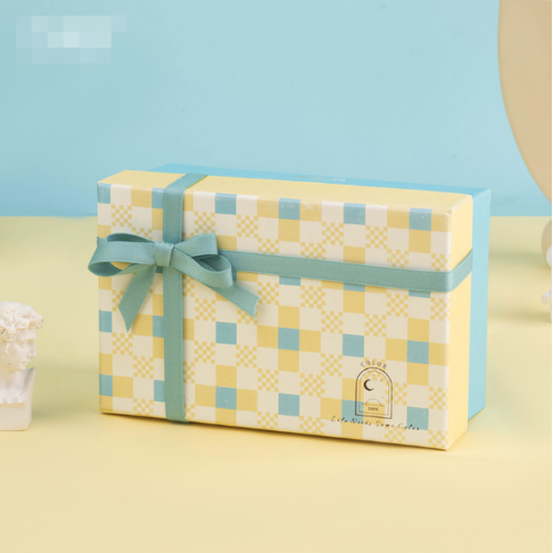 couvercle avec socle coffret cadeau coloré pour écharpe