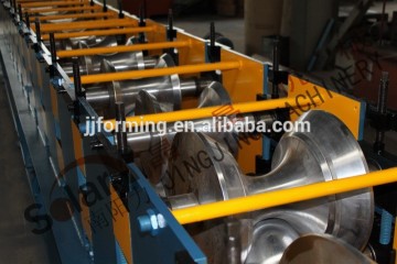 Ridge cap making machine