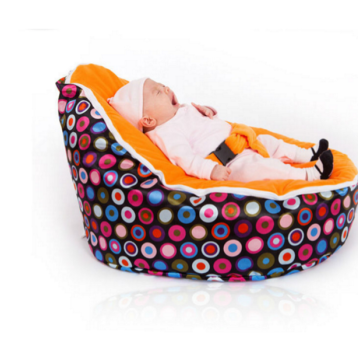 Comfortabele zitzak met babybed