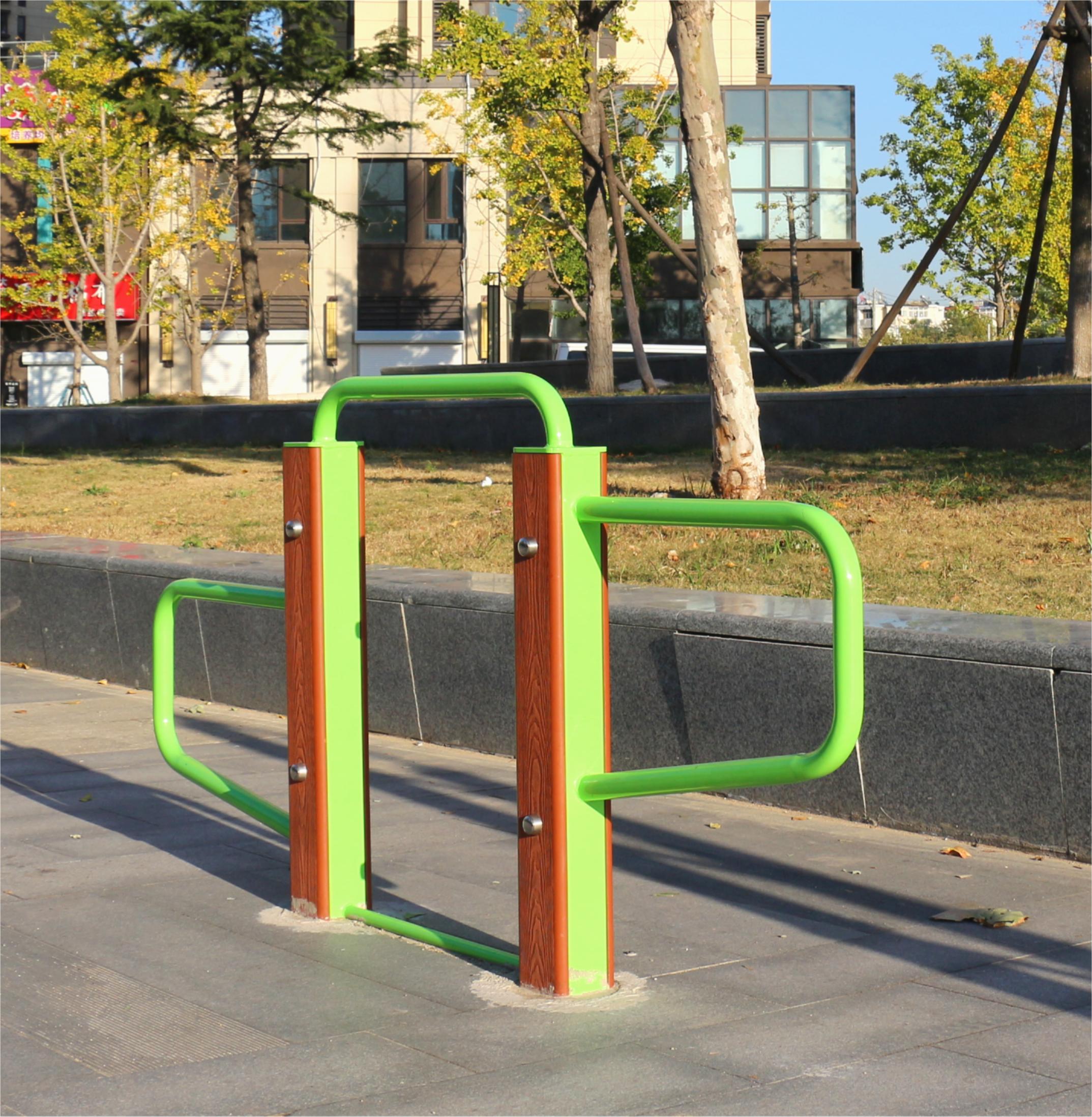 outdoor fitness equipment