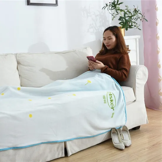 Amazon hot sale Flower pattern summer blanket king size baby blanket gift set