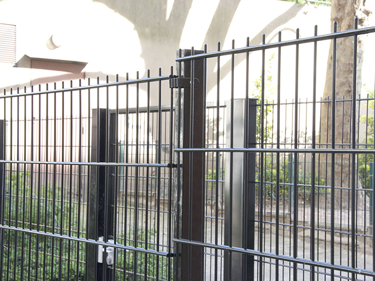 Hot Sell PVC Coated Double Wire Mesh Fence