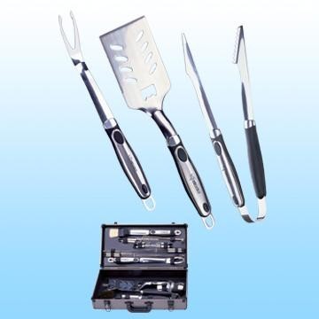 Durable S/S Barbecue Tool Set in Aluminum Box