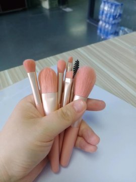 The Best Makeup Brush Choosing