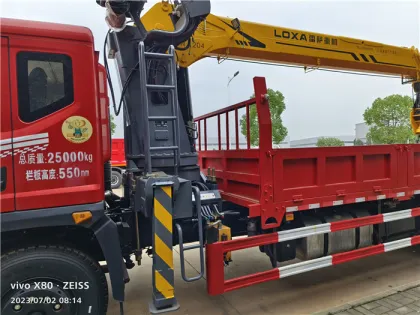 12 tons 6x4 Dongfeng Truck mounted Crane