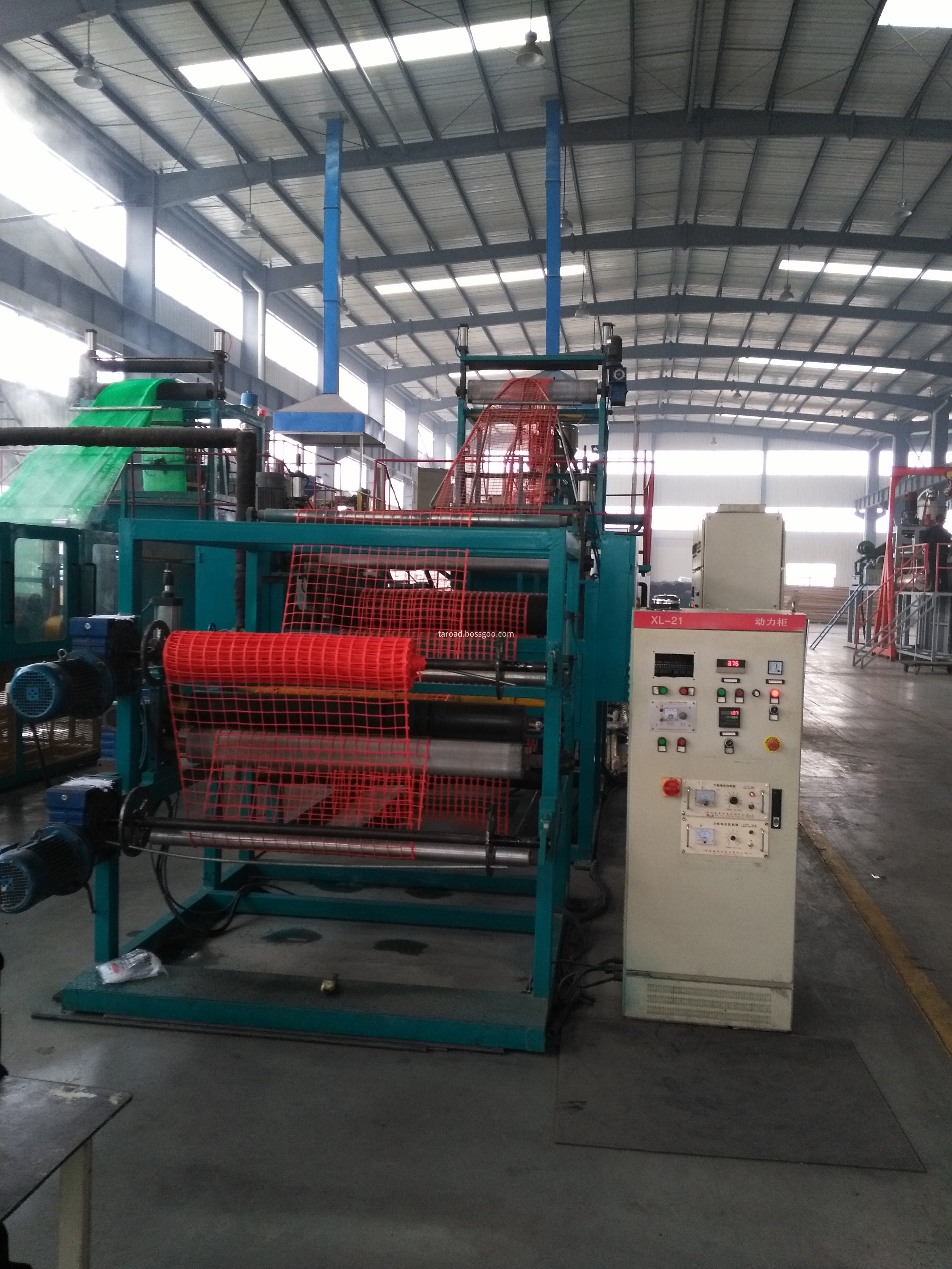 HDPE square barrier equipment