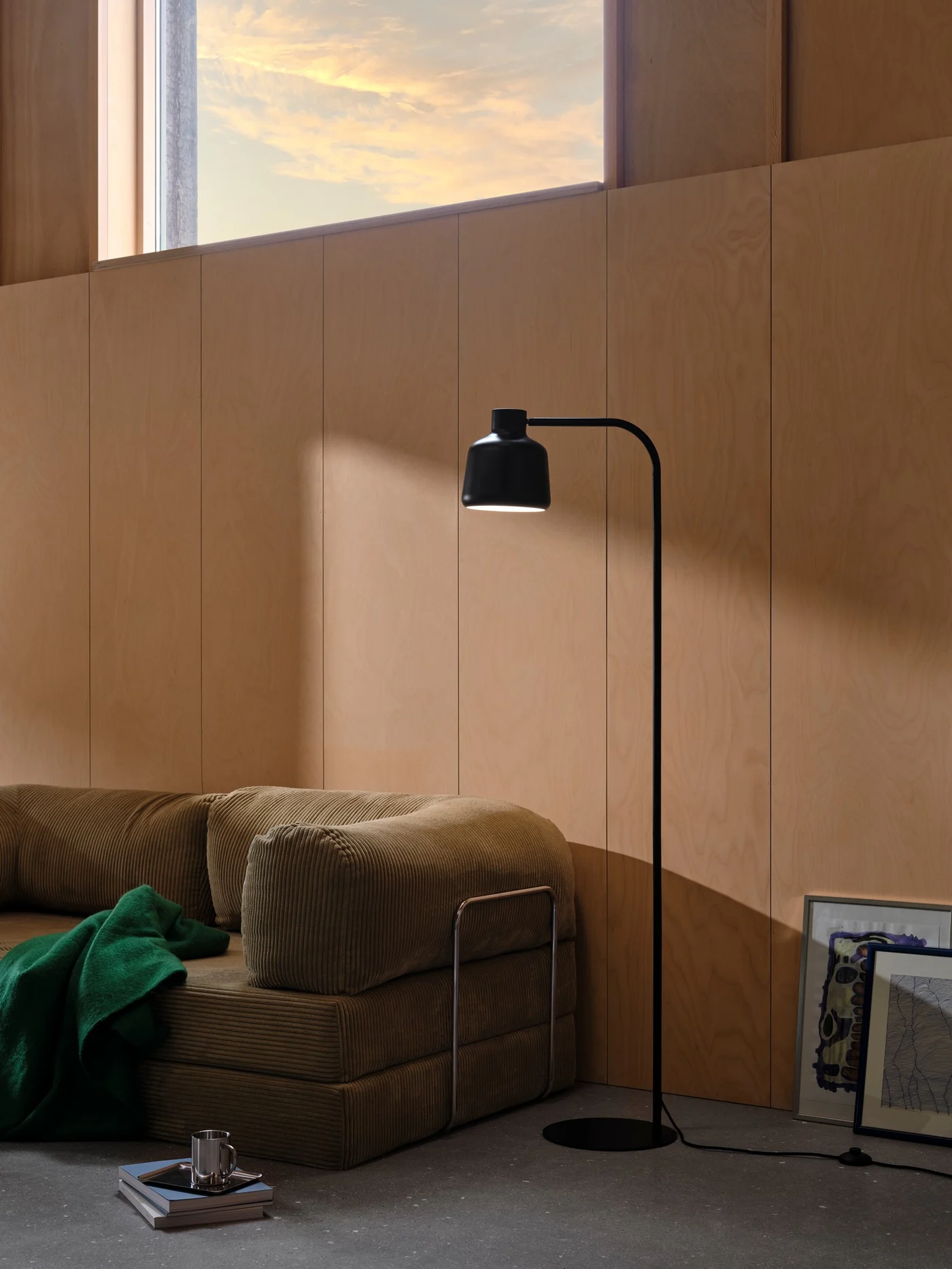 Chunky Modern Floor Lamp with Soft Surface (4)