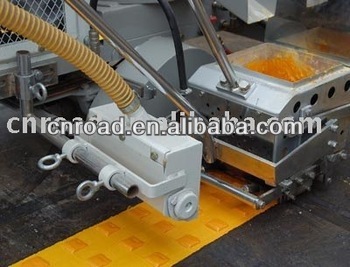 high quality self-propelled vibrating thermoplast road paint machine