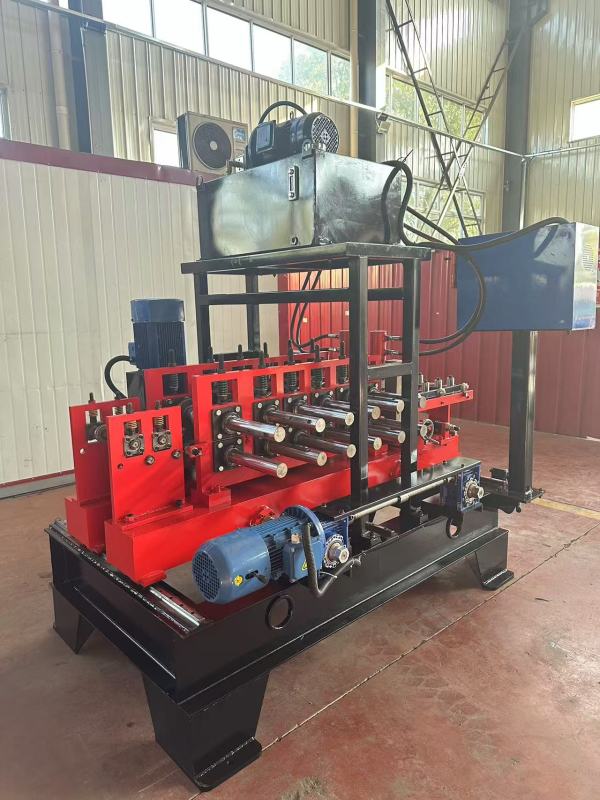 Yiping automatic bridge cover forming machine (with reinforcement)