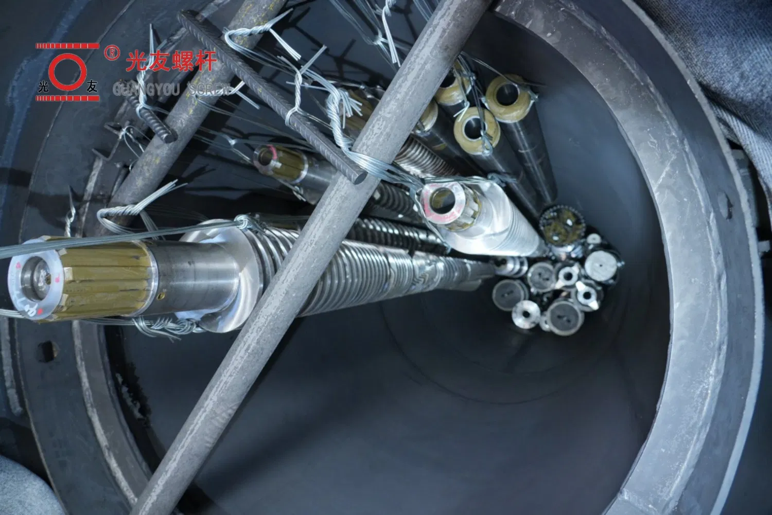 ISO Certified KMD108 Parallel Twin Screw at Barrel para sa Plastic Extruders