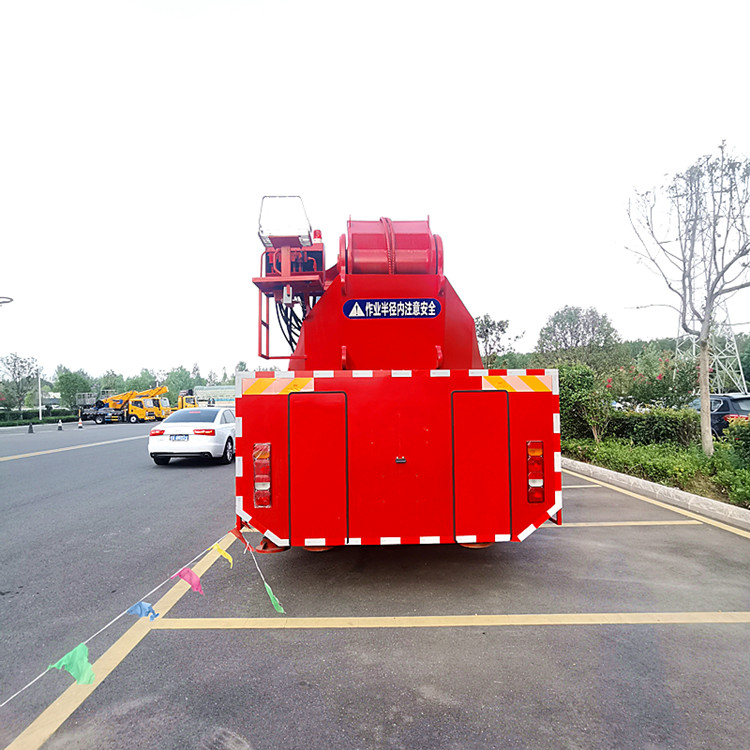 Crane truck