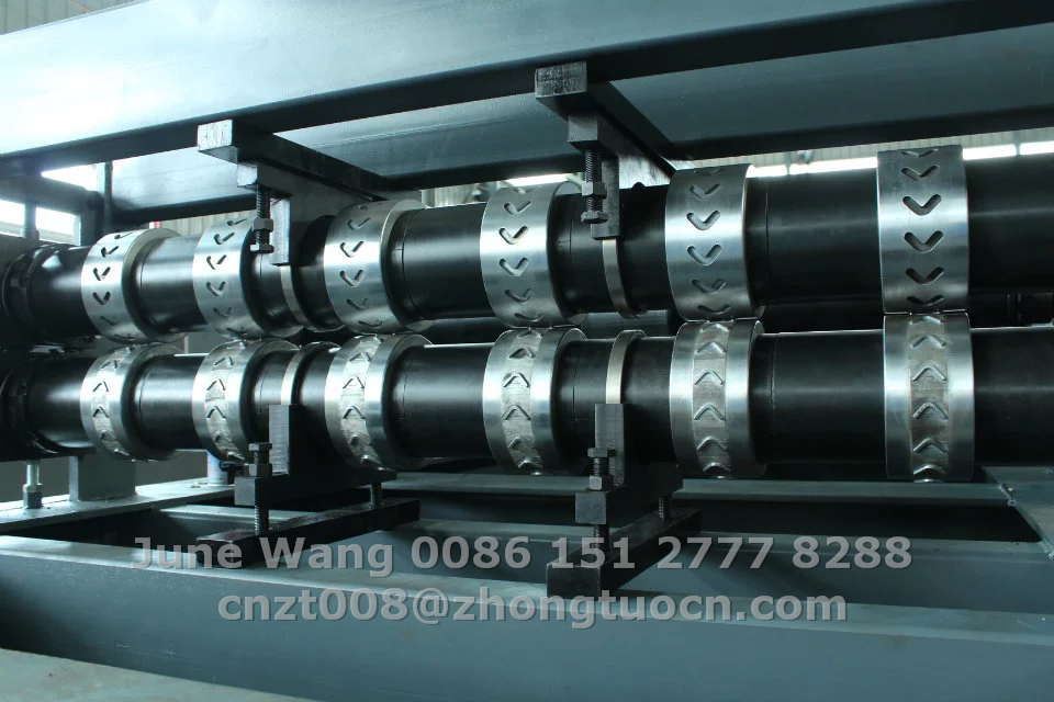 floor deck roll forming machine