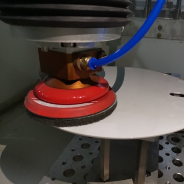 Limpe a moagem da tampa do vaso sanitário do atuador de força constante