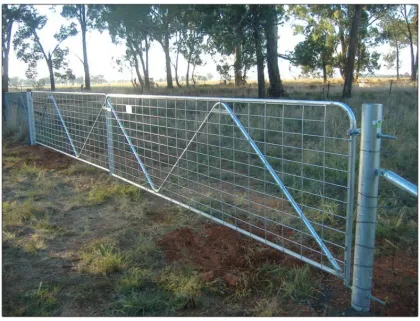 12' n Style Farm Stay Gate