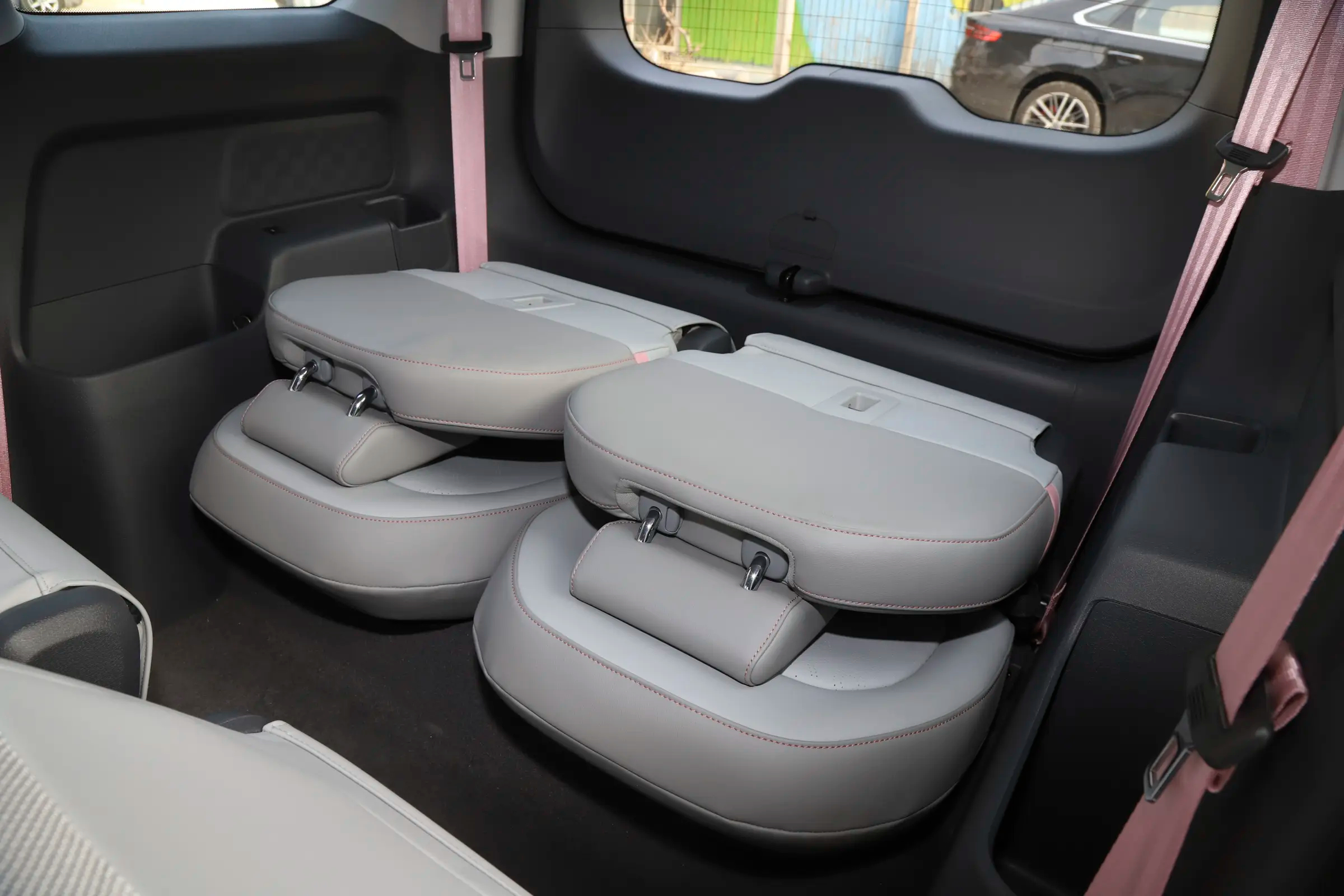 Baojun E300 (4)