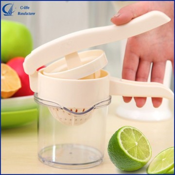 Plastic Orange Lemon Cirtus Jucier Squeezer NEW