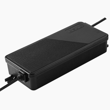 Short Circuit Protection in Power Adapters