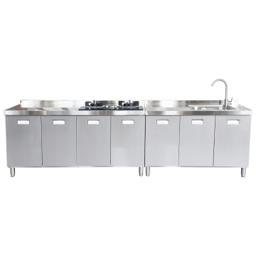 Ideas de diseño para gabinetes de cocina de restaurantes que incorporan fregaderos, estufas de acero inoxidable y soluciones prácticas de almacenamiento