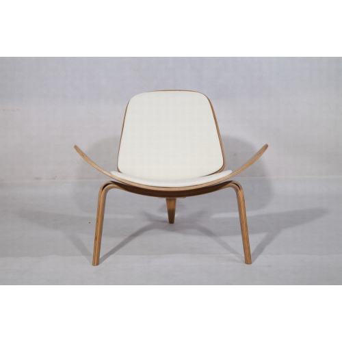 Ghế vỏ gỗ dán Hans J Wegner