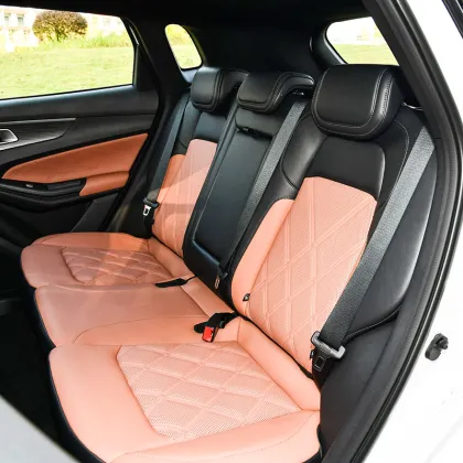 Chang'an Qiyuan Q05: Fashion Hybrid Electric Vehicle