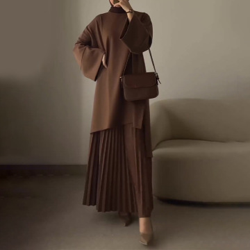 Women's Retro Round Neck Loose Top and Solid Color Skirt Set for Autumn Winter