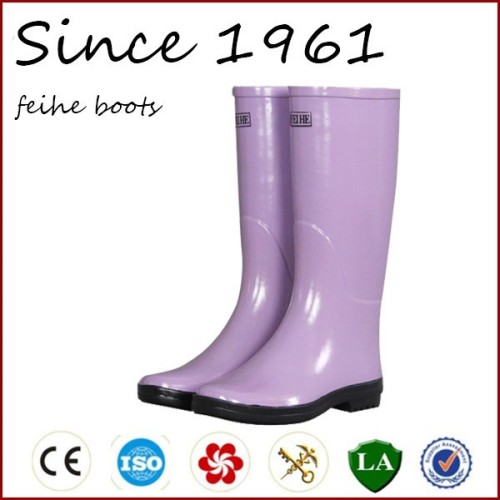 Mature purple rubber rain boots with stardard CE EN20345