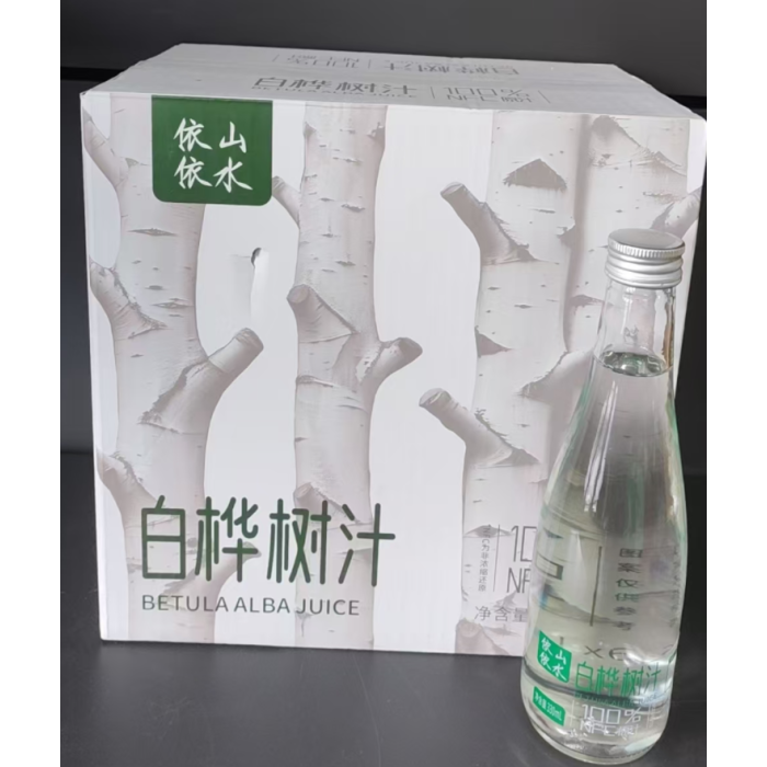 Deliciosos sucos de bétula engarrafados