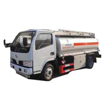 2-Passenger 6m 4x4 7-Wheel Euro 4 Diesel Fuel Oil Tanker Truck with Single Row Cab