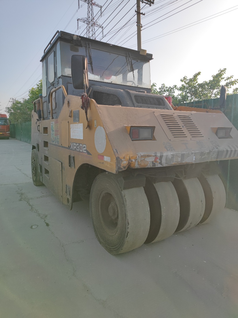 XCMG XP302 30 ton Tyre Road roller