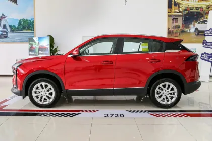 Qoros 7 RHD 2020 1.6T Gasoline FWD Compact SUV with 7 Speed DCT and 150kW Power