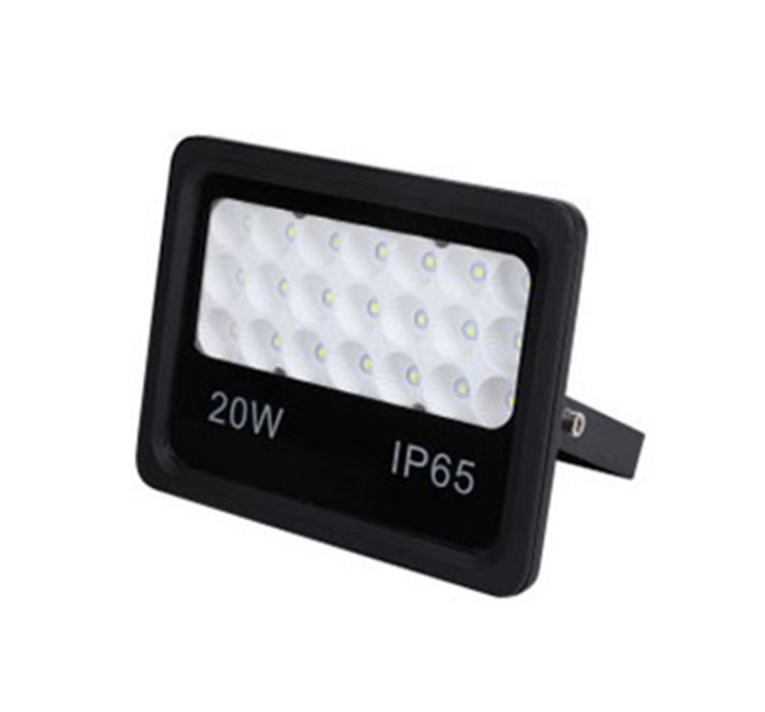 LED floodlight with low power consumption