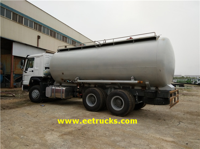 7000 Gallon 10 Wheeler Powder Transport Trucks