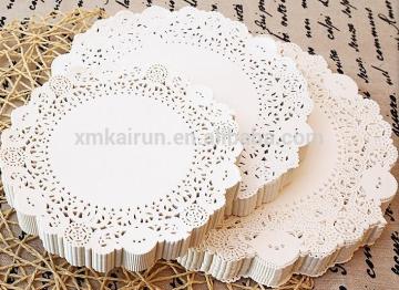 Dispsaoble Food Grade Square lace paper doilies for dessert