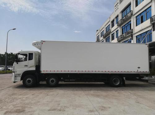 Dongfeng Tianlong Sanqiao Refrigerated Truck