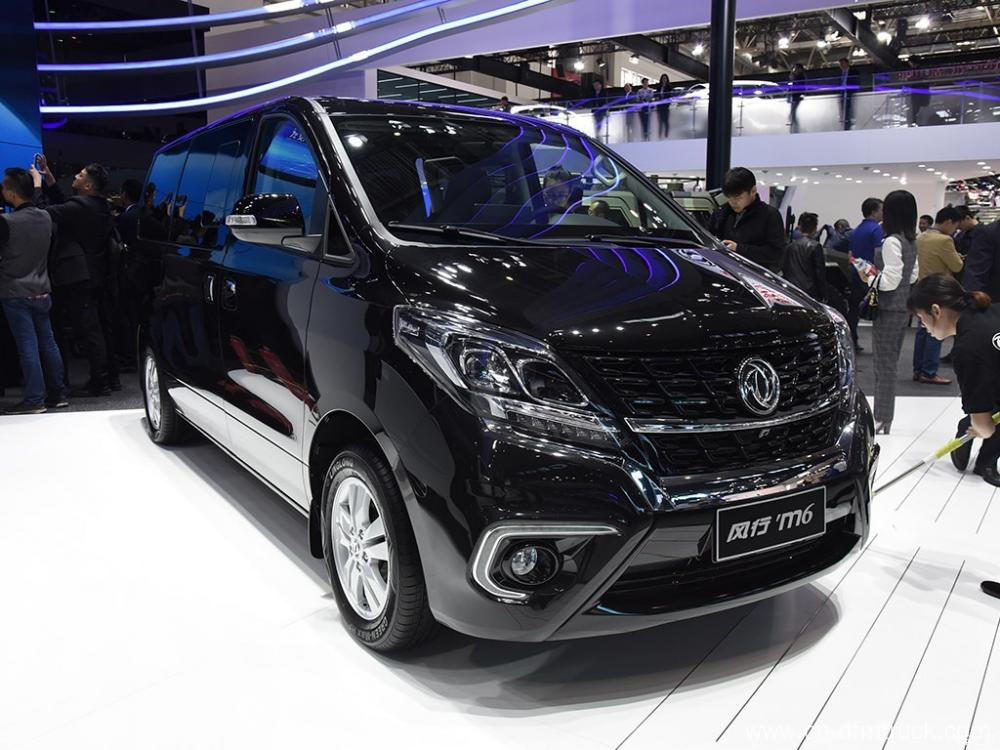 Автомобиль Dongfeng Mpv