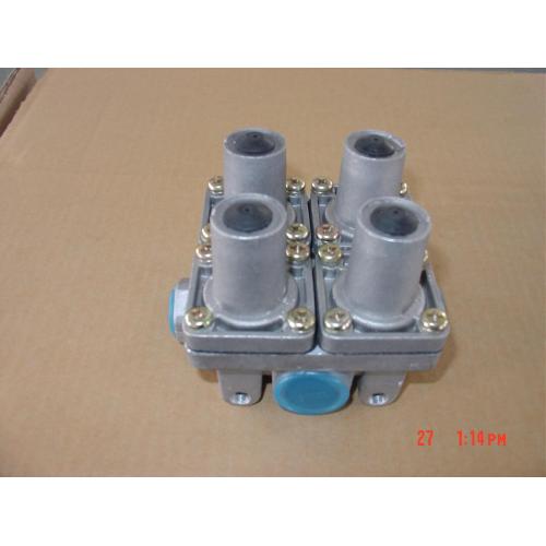 Four cicuir protection valve