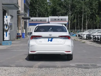 FAW Corolla Hybrid New Energy Electric Vehicle with 5 Seats Compact Sedan Auto Car