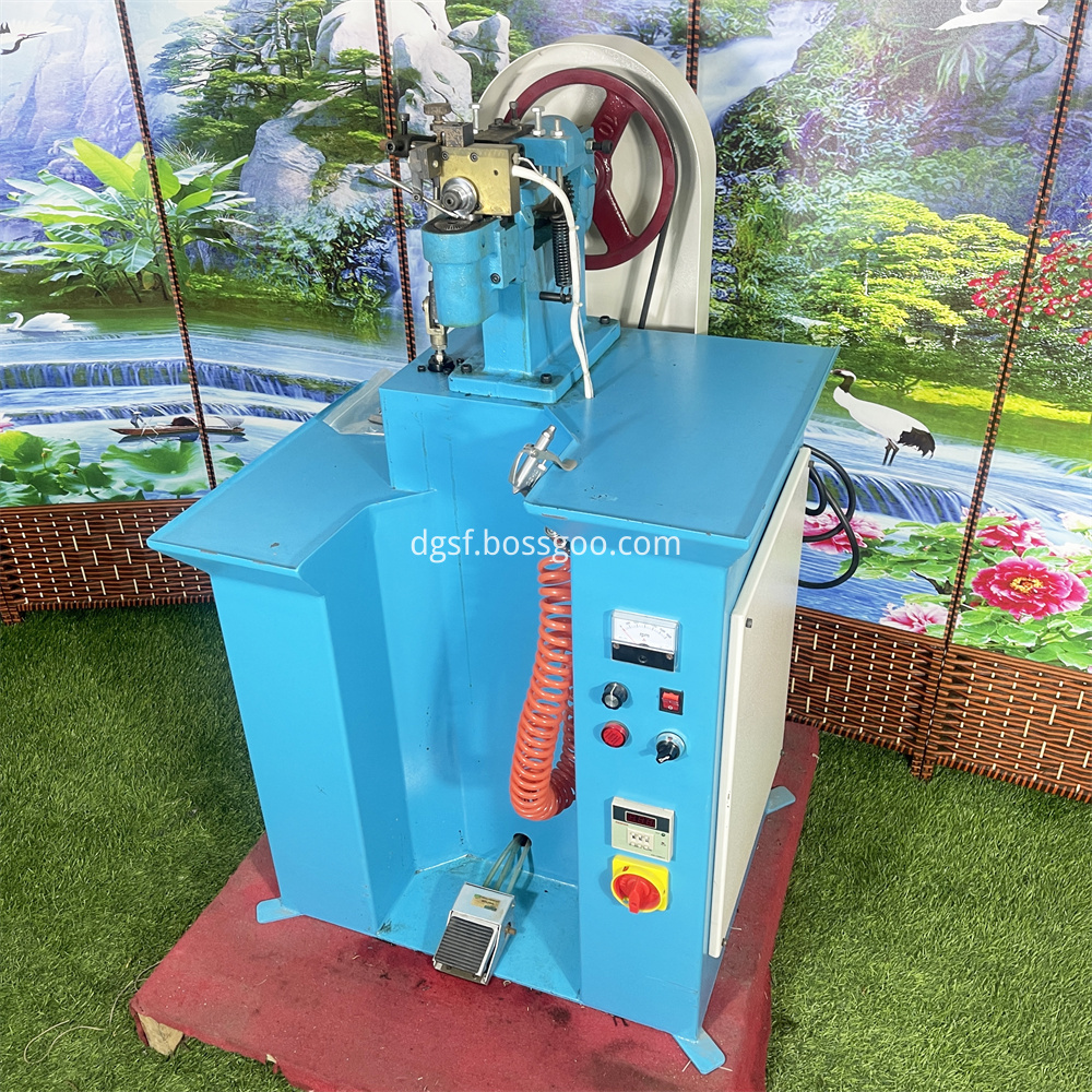 Automatic Sole Groove Digging Machine For Goodyear Shoes 4 Jpg