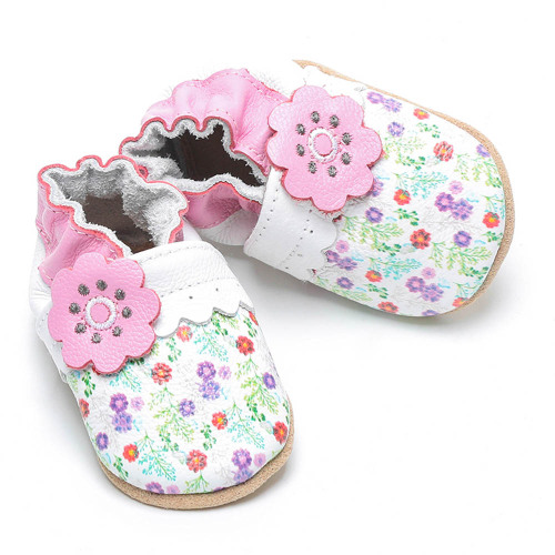 Giày da mềm hoa cho bé